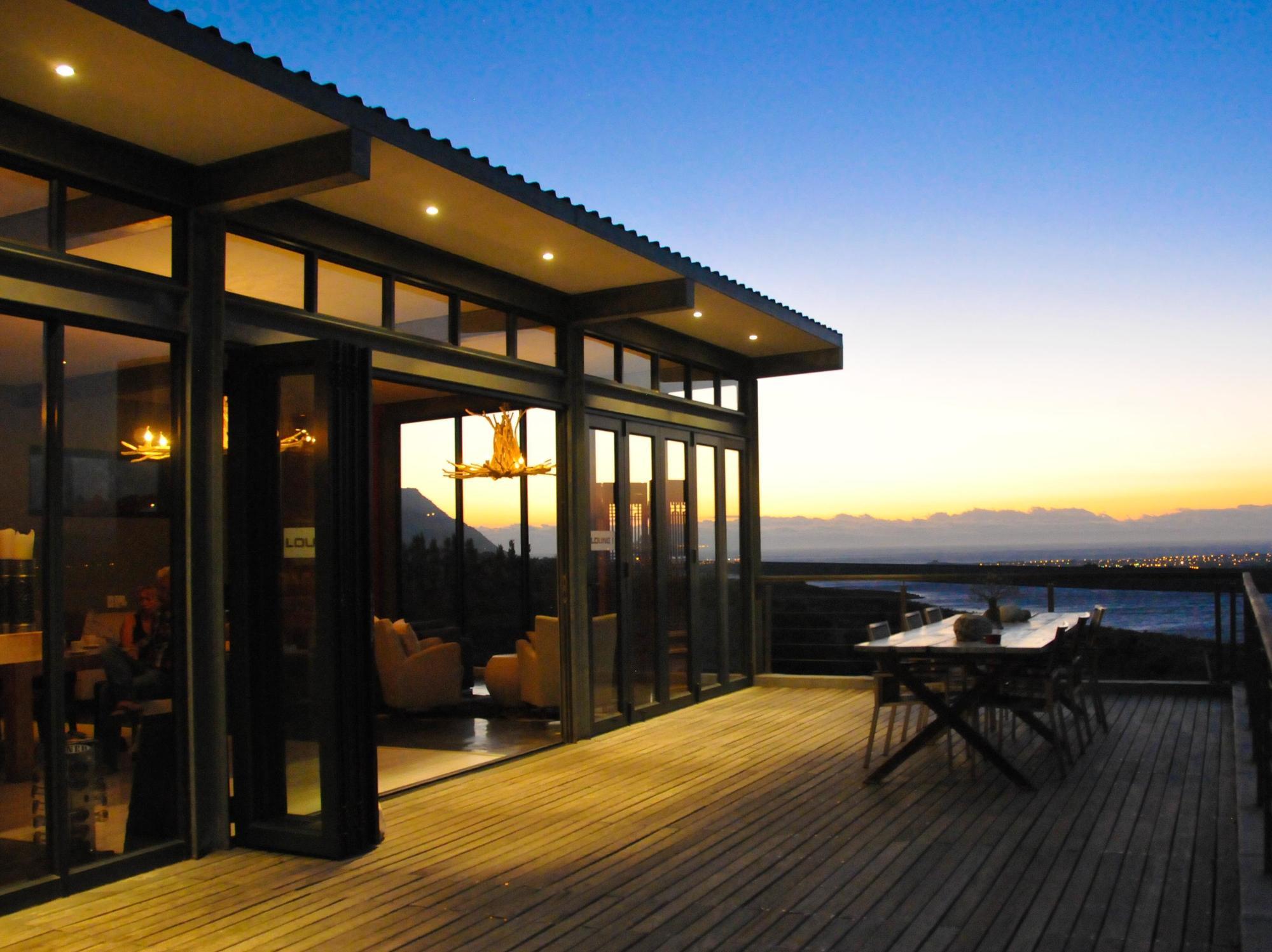 Colourful Manor Guesthouse Cape Town Exterior photo