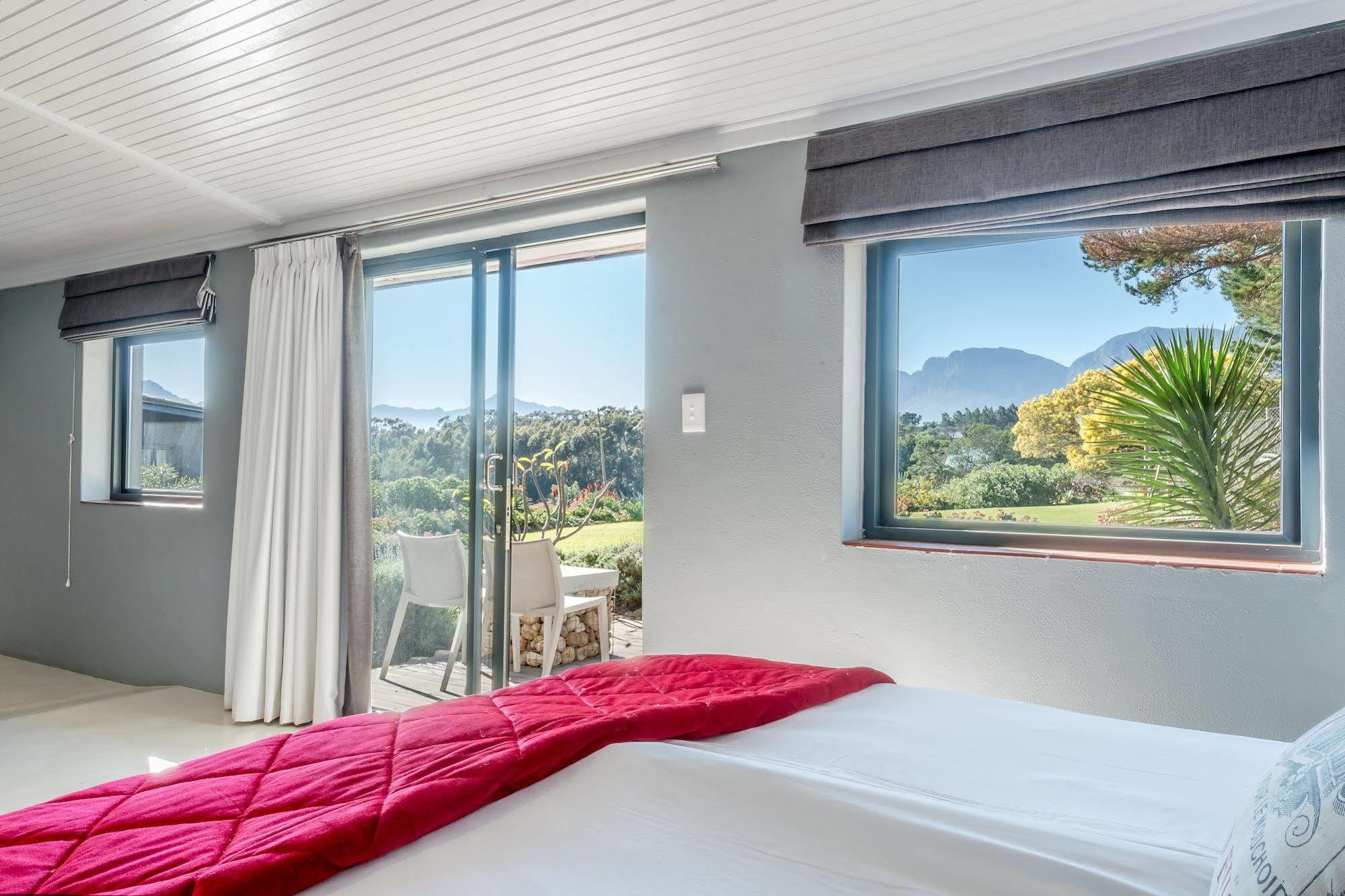 Colourful Manor Guesthouse Cape Town Exterior photo