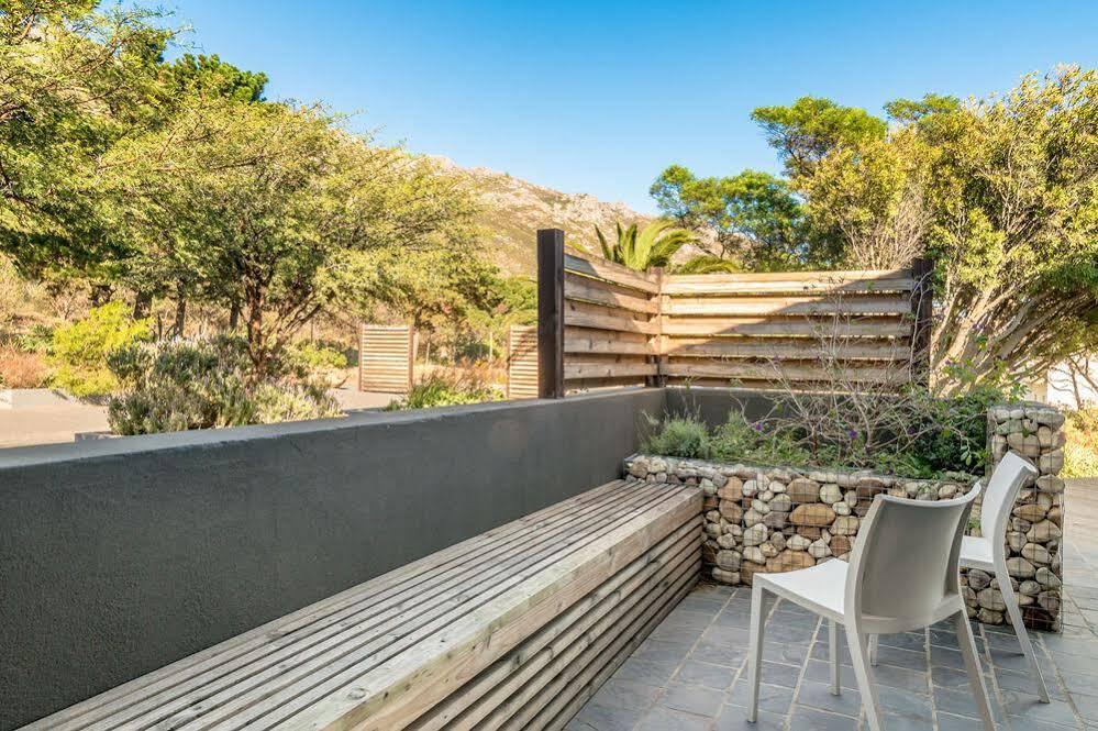 Colourful Manor Guesthouse Cape Town Exterior photo